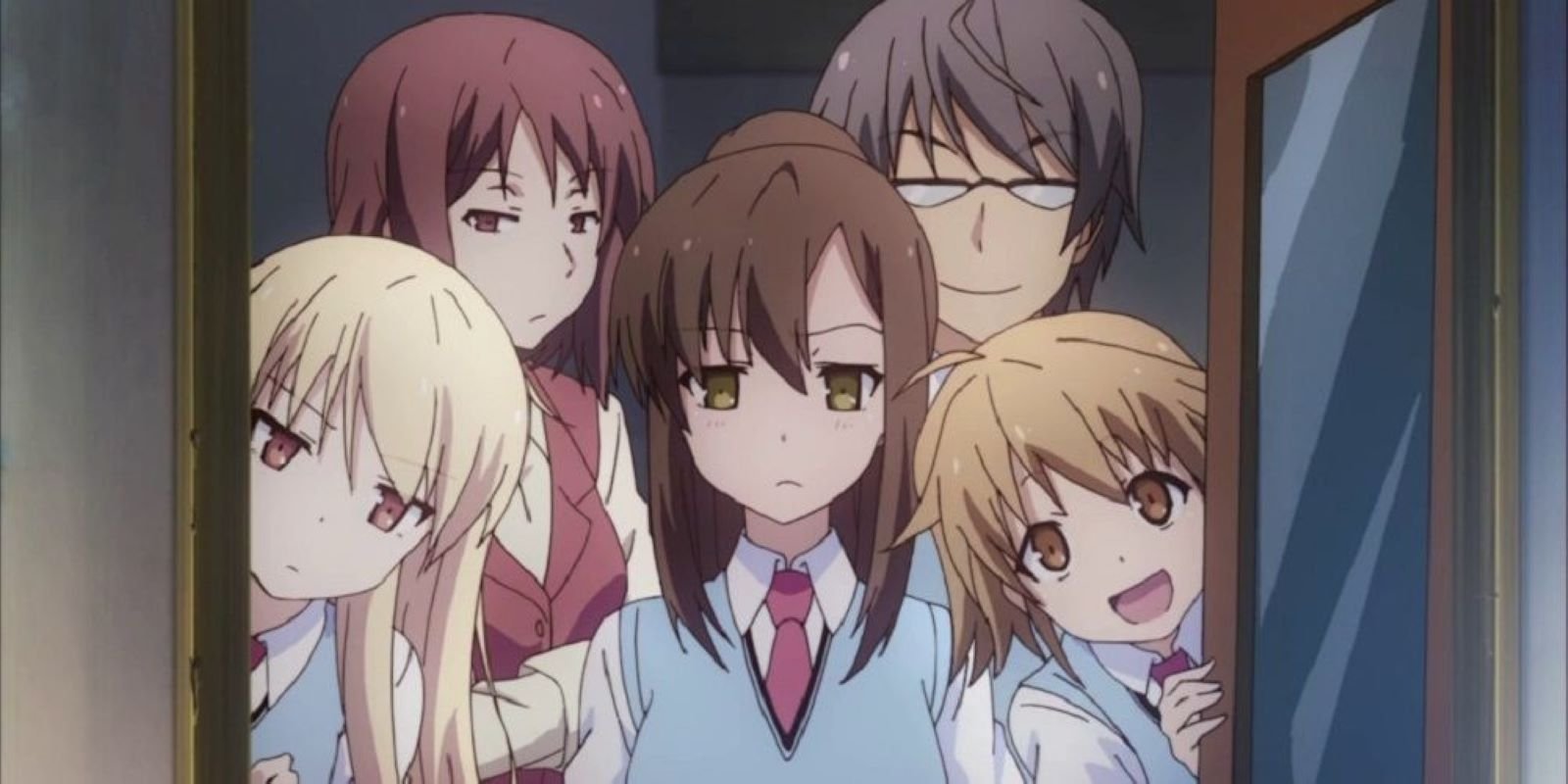 The cast of The Pet Girl of Sakurasou in a doorway